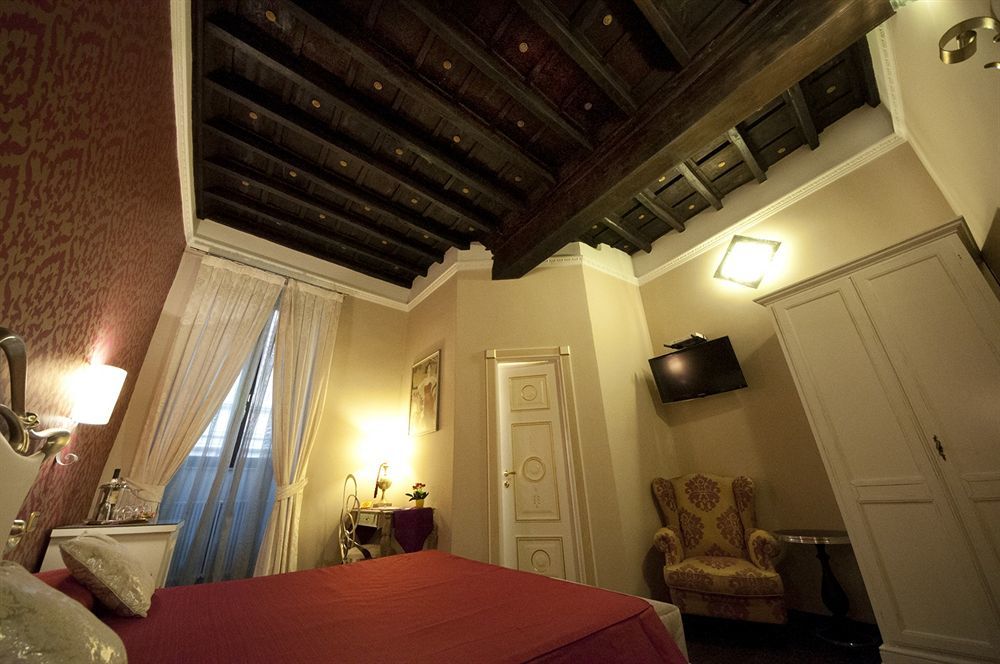 Del Sole-roma Piazza Di Spagna Ripetta Rom